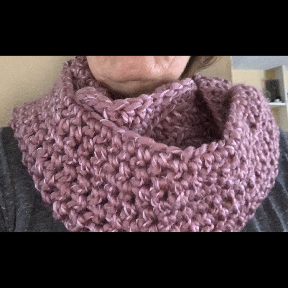 Crochet infinity scarf